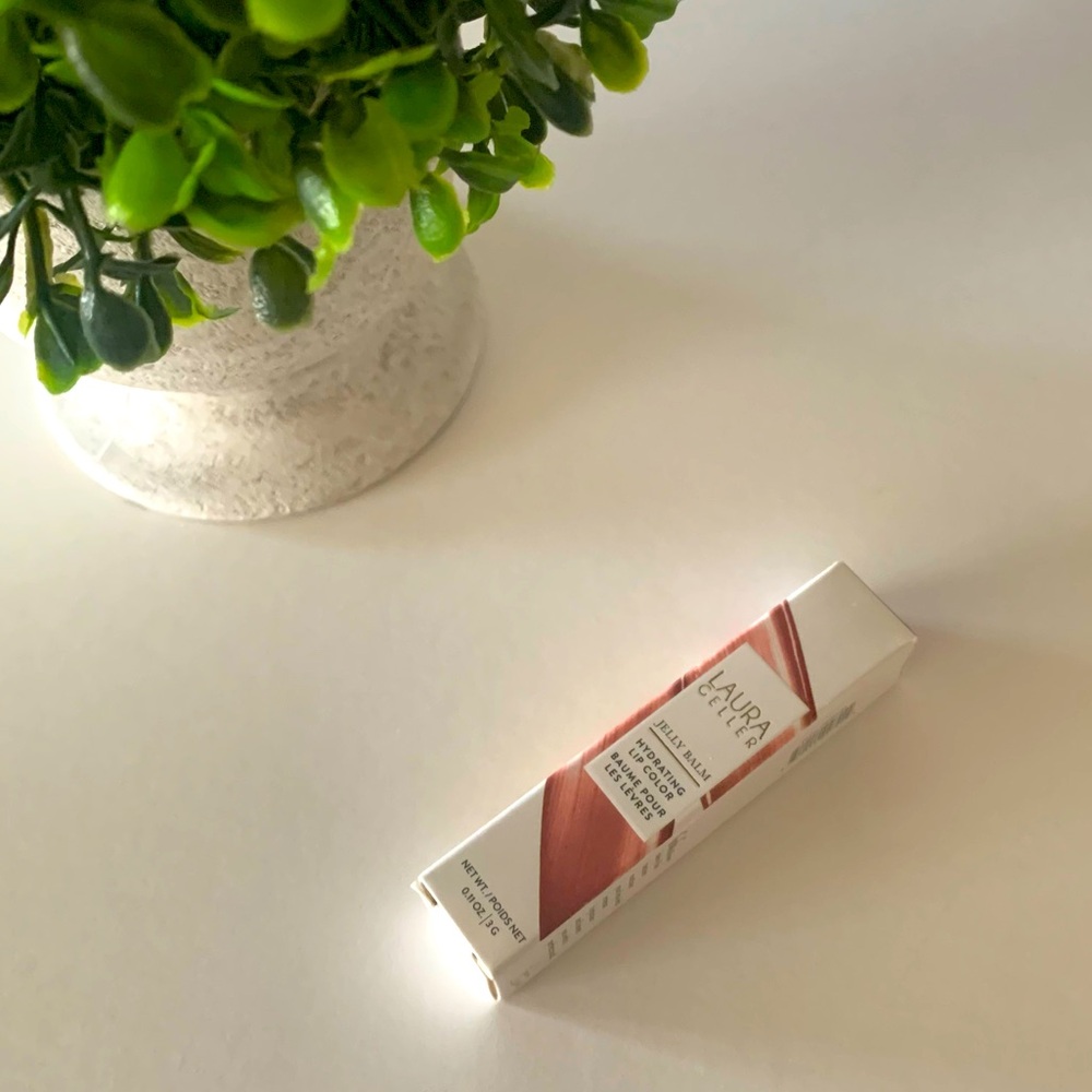 Laura Geller True Nude Lipstick